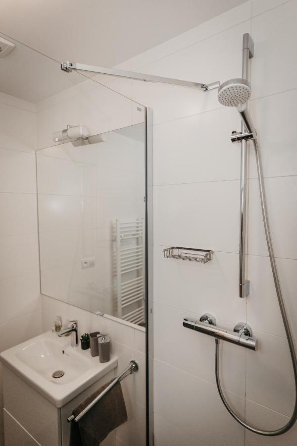 Old Town City Center Apartment 2 - Private Parking Included Košice Exterior foto