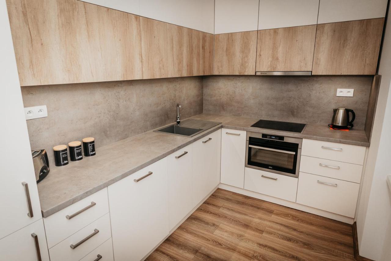 Old Town City Center Apartment 2 - Private Parking Included Košice Exterior foto