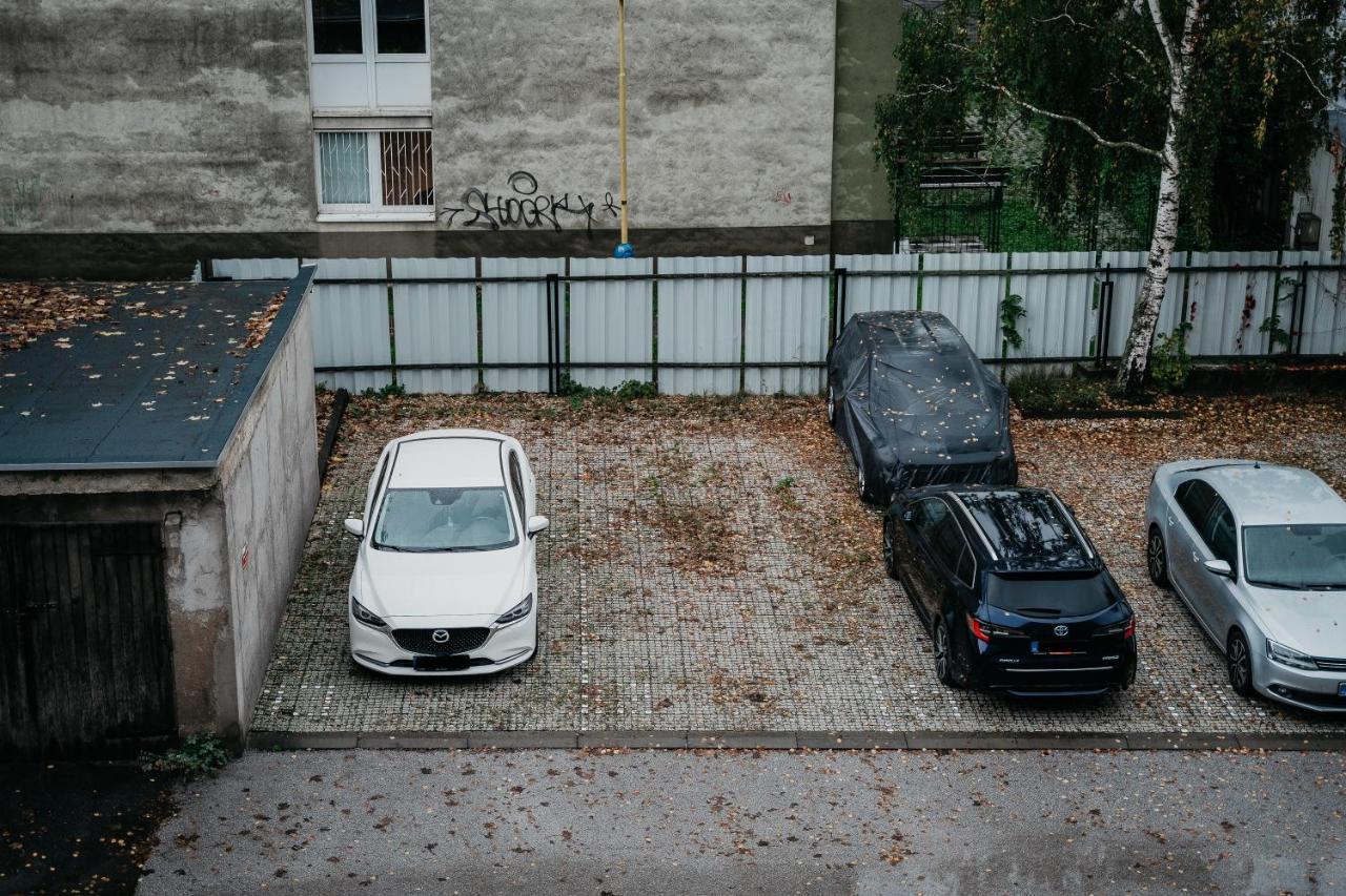 Old Town City Center Apartment 2 - Private Parking Included Košice Exterior foto